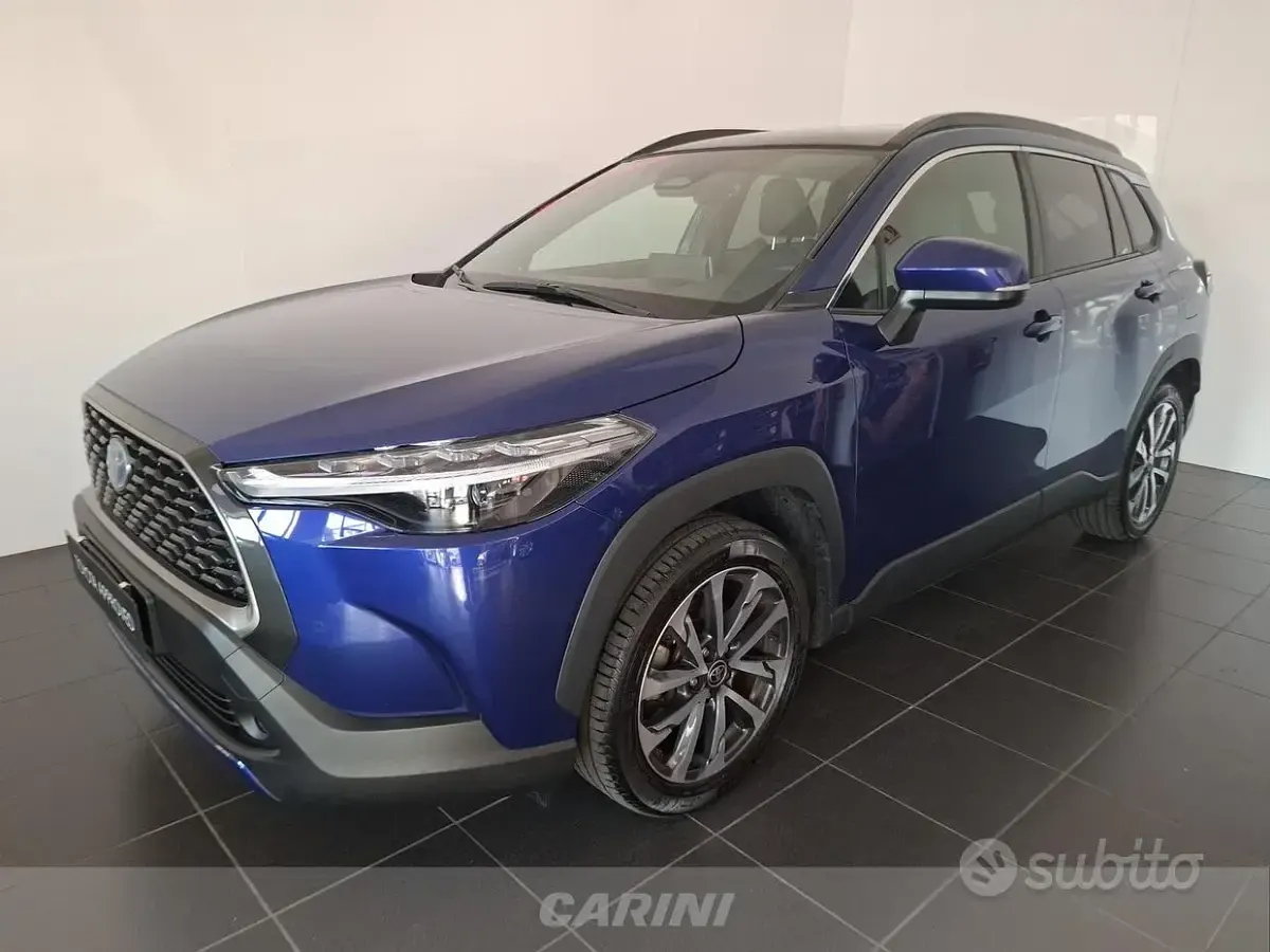 Usata Toyota Corolla Lounge 152 CV (111 kW) 2023 Bluazzurro SUV