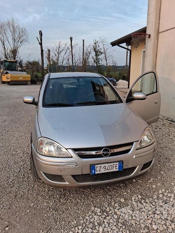 Usata Opel Corsa 2006 Utilitaria