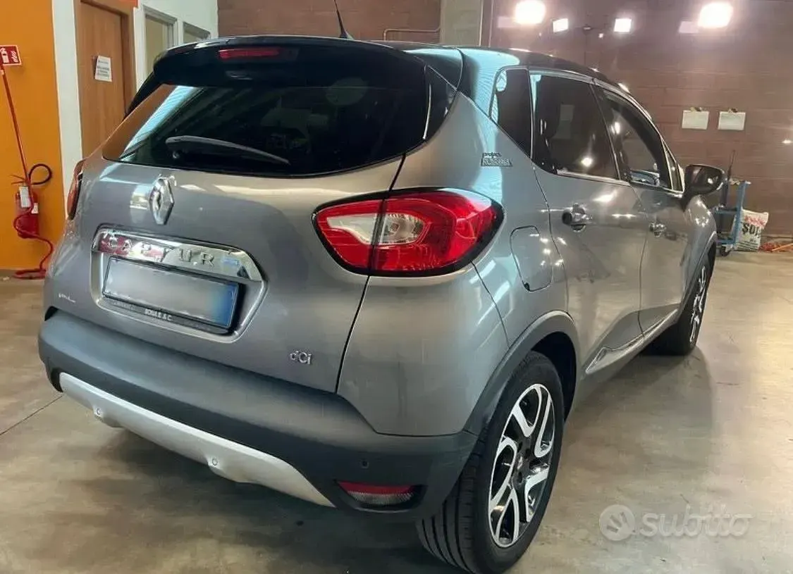 Usata Renault Captur 90 CV (66 kW) 2015 Grigio SUV