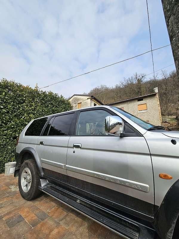 Usata Mitsubishi Pajero 116 CV (85 kW) 2002 Grigio SUV