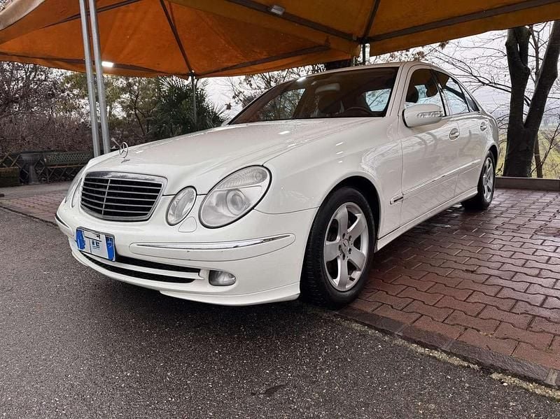 Bianco Usata 2006 Mercedes E280 Avantgarde Berlina | 3500 € (Ottimo prezzo) - Immagine 1/4
