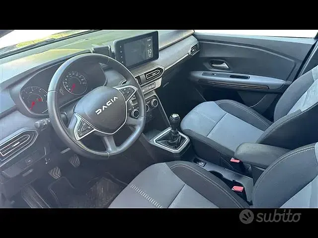 Usata Dacia Sandero Expression 101 CV (74 kW) 2023 Blu chiaro Berlina