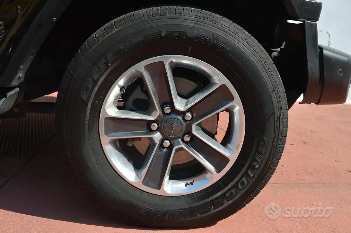 Usata Jeep Wrangler Unlimited Sahara 200 CV (147 kW) 2019 Nero SUV