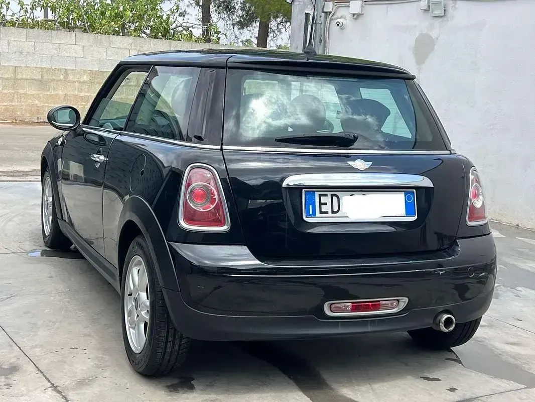 Usata Mini Cooper Coupé 90 CV (66 kW) 2011 Nero Coupé