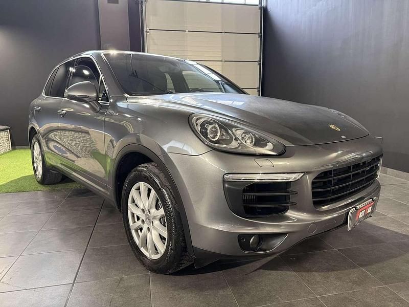 Usata Porsche Cayenne 250 CV (183 kW) 2016 Grigio SUV