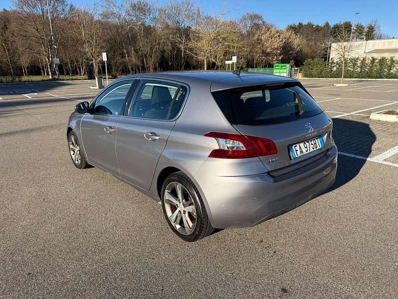 Usata Peugeot 308 GT-line 131 CV (96 kW) 2015 Grigio Berlina