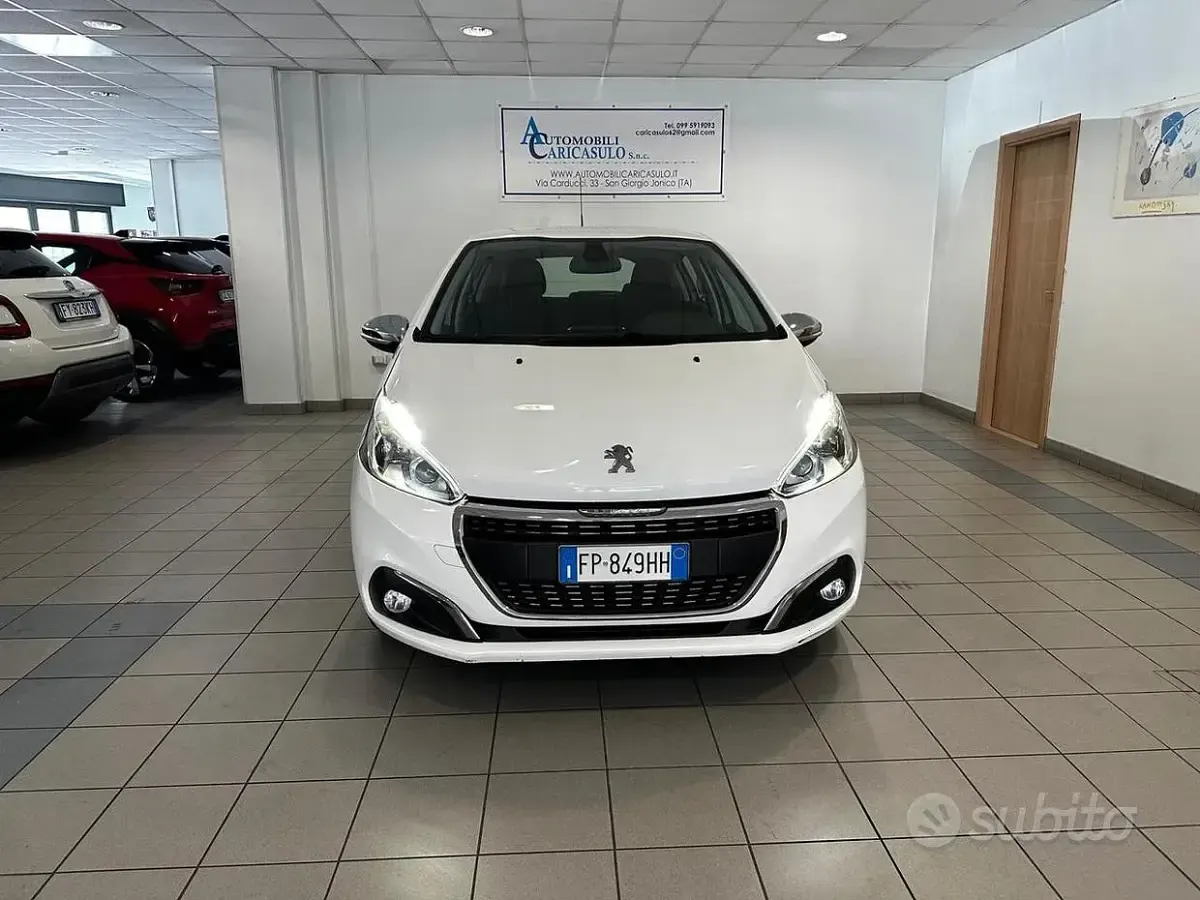 Usata Peugeot 208 Allure 75 CV (55 kW) 2018 Bianco Utilitaria