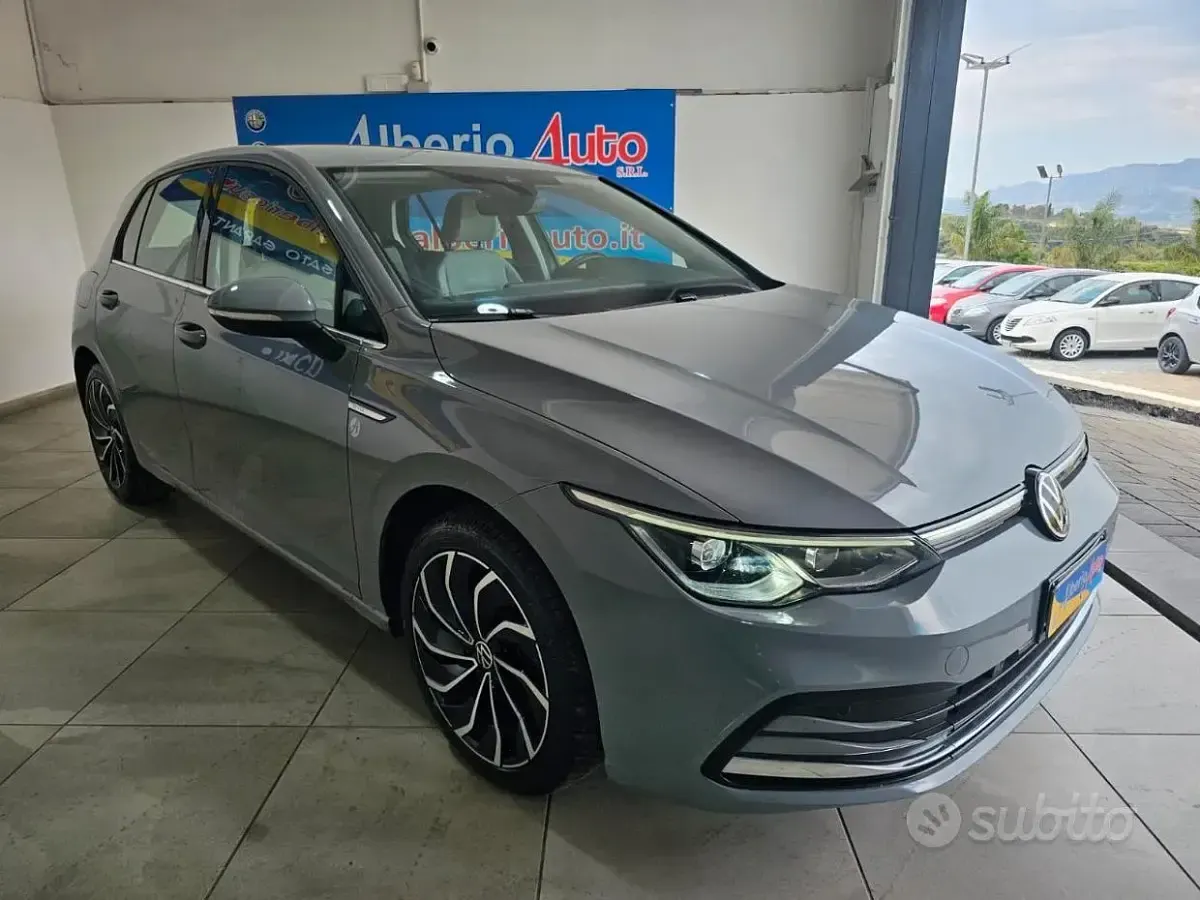 Usata VW Golf VII Style 150 CV (110 kW) 2021 Grigio Utilitaria
