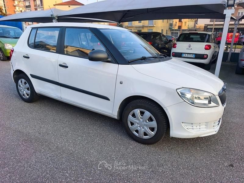 Usata Skoda Fabia Style 70 CV (51 kW) 2012 Bianco Berlina