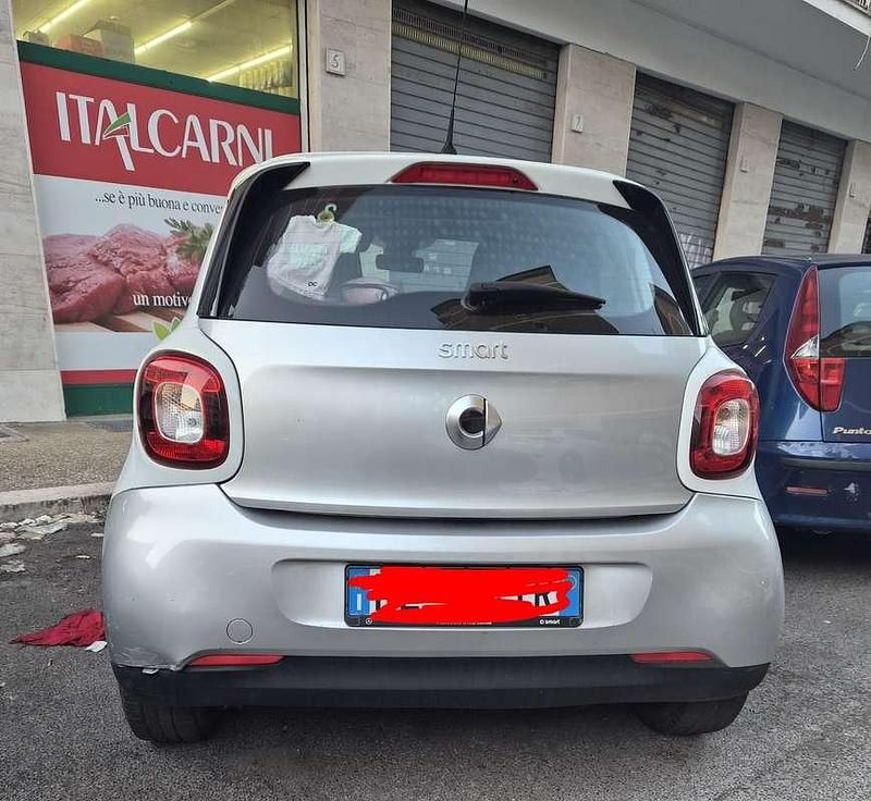 Usata 2016 Smart ForFour Passion Utilitaria | 11.000 € (Ottimo prezzo) - Immagine 1/4