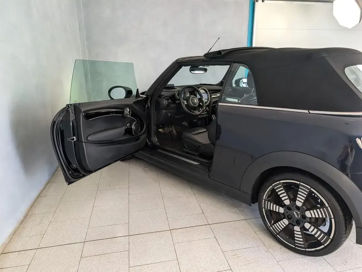 Usata Mini Cooper Cabriolet Classic 135 CV (99 kW) 2023 Blu Cabrio
