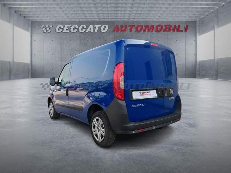 Usata Fiat Doblò 95 CV (69 kW) 2018 Blu Monovolume