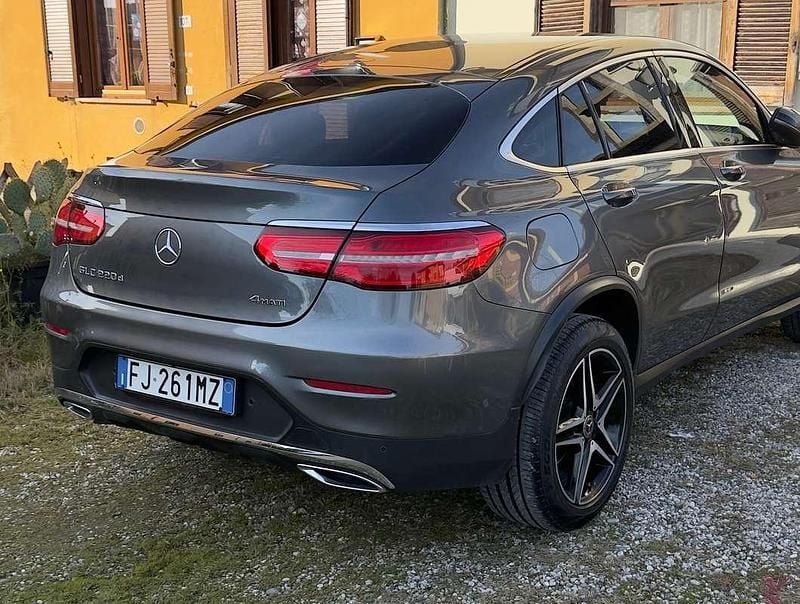 Grigio Usata 2017 Mercedes GLC220 Coupé | 23.000 € (Buon prezzo) - Immagine 1/4
