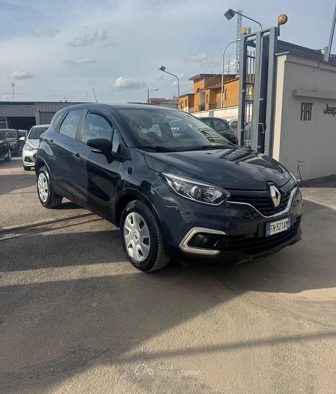 Usata Renault Captur Life 90 CV (66 kW) 2018 Blu SUV