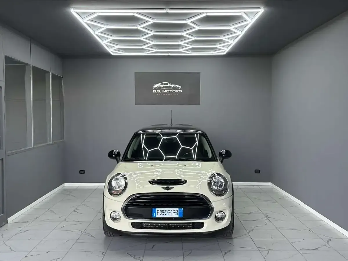 Usata Mini One D Hype 95 CV (69 kW) 2018 Oro Utilitaria