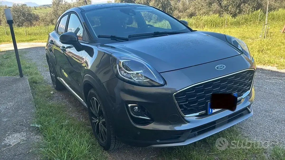Usata Ford Puma 120 CV (88 kW) 2022 Grigio SUV