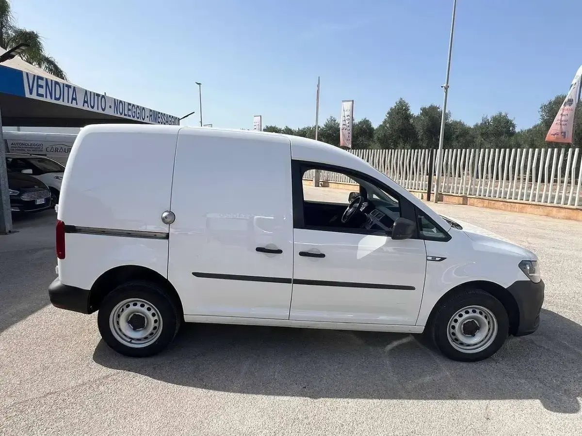 Usata VW Caddy 122 CV (89 kW) 2017 Bianco Monovolume
