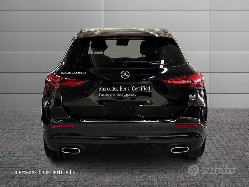 Usata Mercedes GLA200 AMG Line Premium Plus 150 CV (110 kW) 2025 Nero SUV