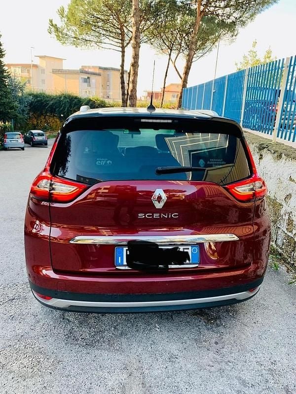 Usata Renault Grand Scénic IV Initiale Paris 160 CV (117 kW) 2018 Rosso Monovolume