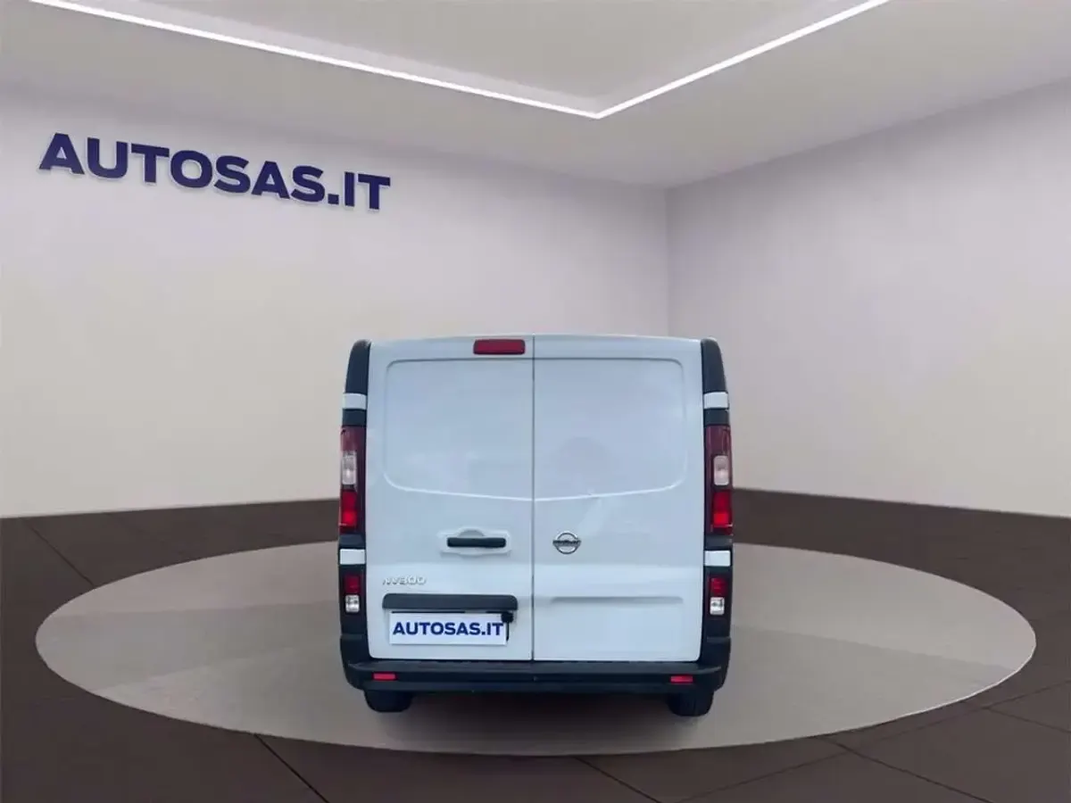 Usata Nissan NV300 121 CV (88 kW) 2019 Bianco Furgone