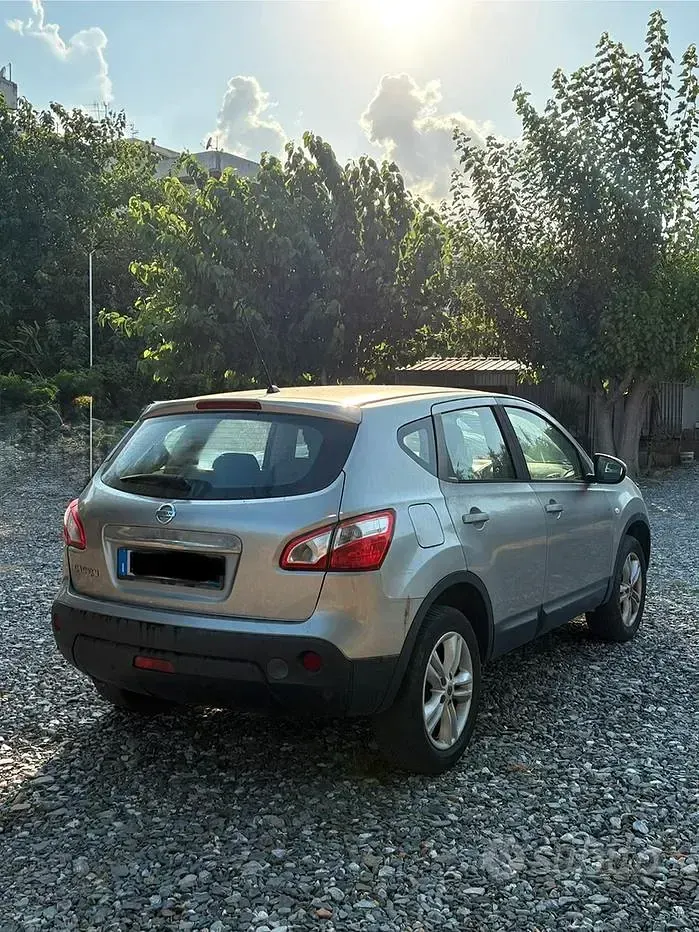 Usata Nissan Qashqai 131 CV (96 kW) 2012 Grigio SUV