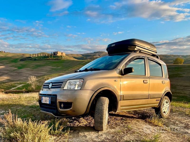 Usata Fiat Panda 4x4 69 CV (50 kW) 2007 Marrone Utilitaria