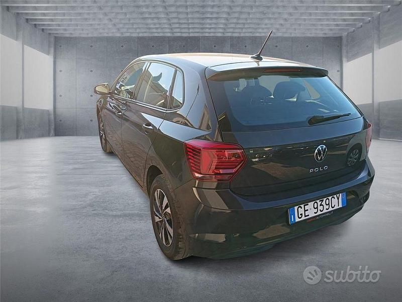 Usata VW Polo Comfortline 95 CV (69 kW) 2021 Grigio Berlina