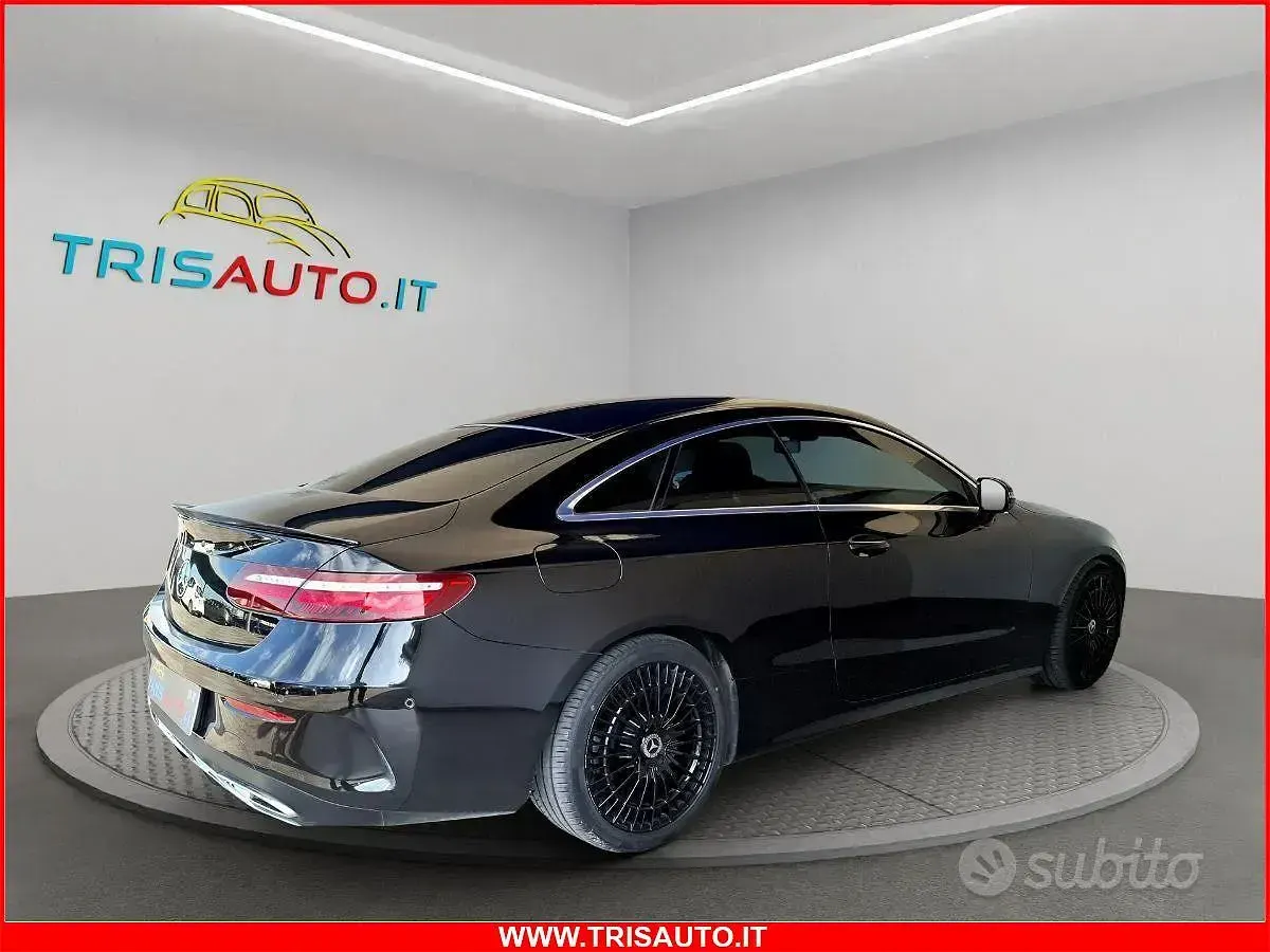 Käytetty Mercedes 220 193 HP (141 kW) 2017 Musta Coupe - kaksiovinen