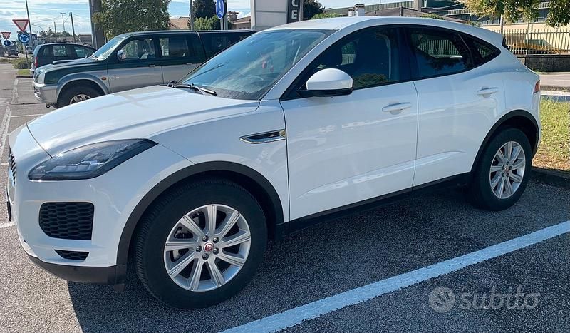 Usata Jaguar E-Pace R-Dynamic 150 CV (110 kW) 2018 Bianco SUV