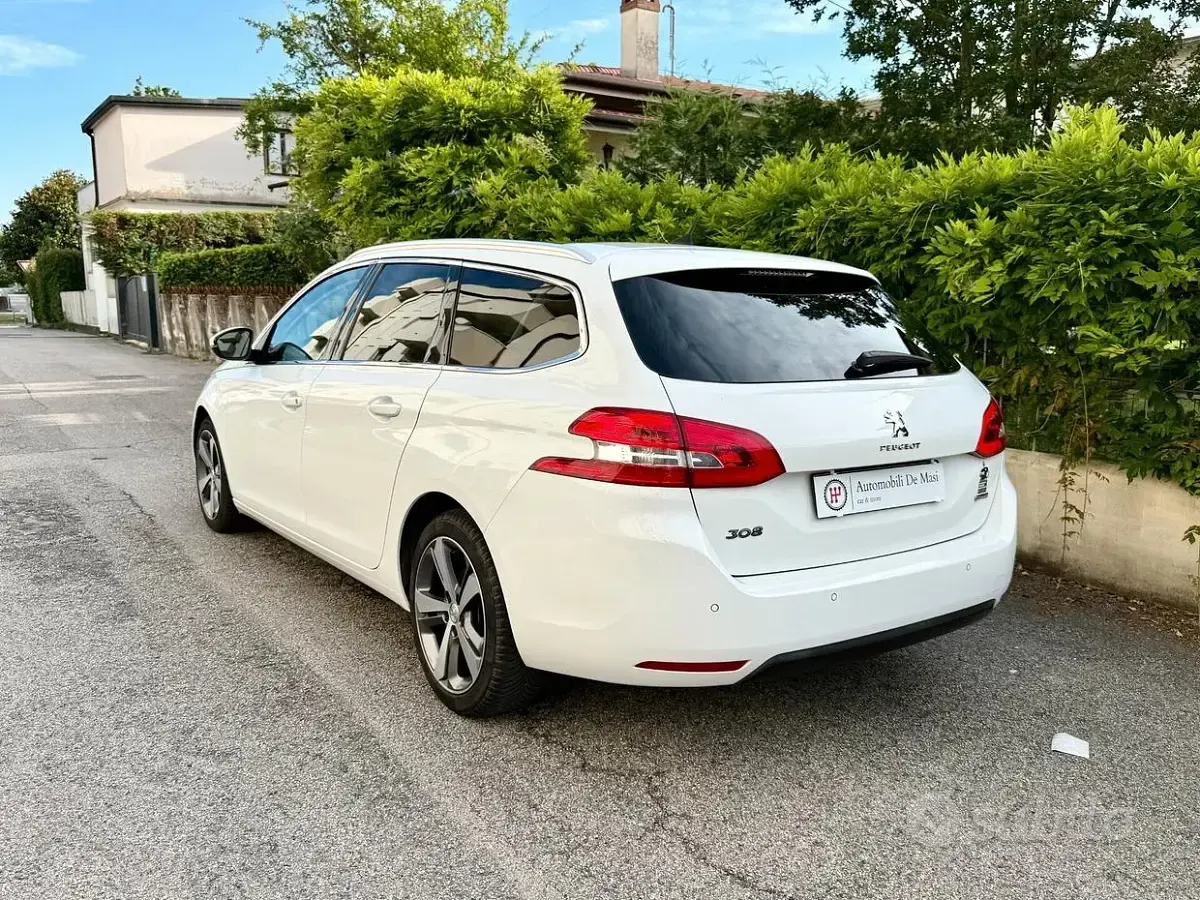 Usata Peugeot 308 SW Allure 150 CV (110 kW) 2016 Bianco Station wagon