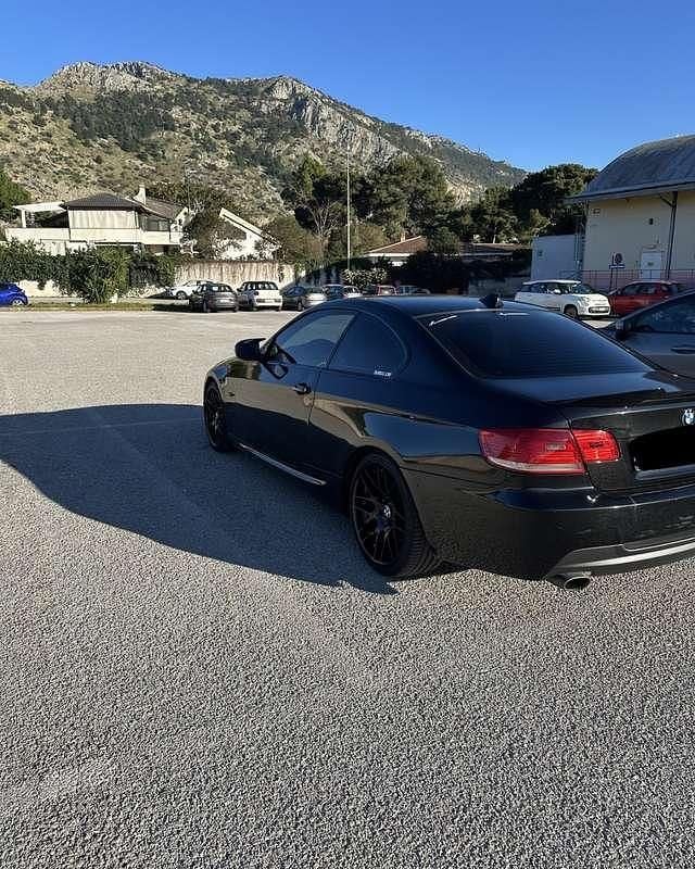 Usata BMW 320 Comfort Edition 177 CV (130 kW) 2011 Coupé