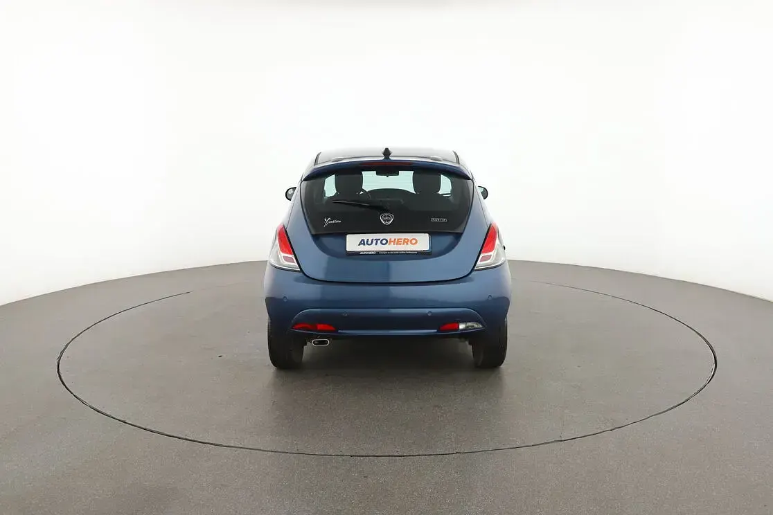 Usata Lancia Ypsilon Gold 70 CV (51 kW) 2022 Blu Utilitaria