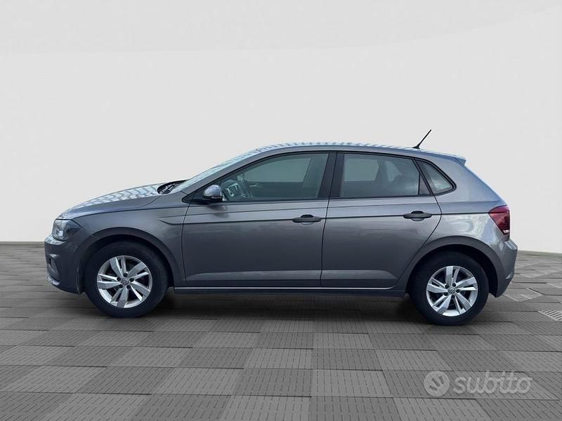 Usata VW Polo Comfortline 89 CV (65 kW) 2018 Grigio Utilitaria