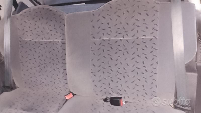 Usata Citroën Saxo 75 CV (55 kW) 2000 Grigio Utilitaria