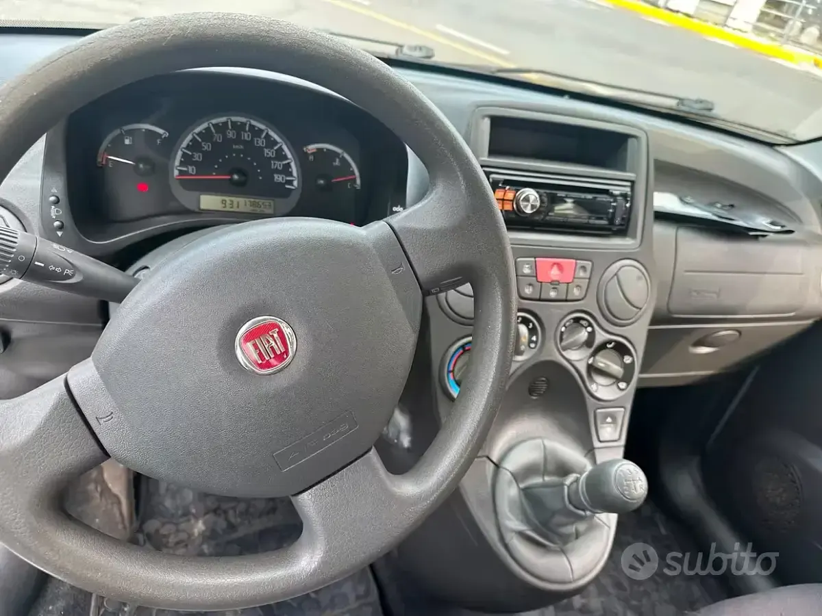 Usata Fiat Panda Classica 77 CV (56 kW) 2012 Grigio Utilitaria