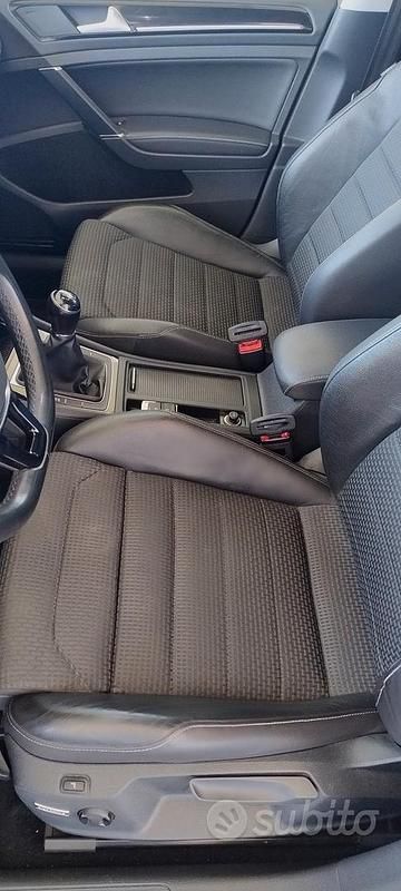 Usata VW Golf VII 110 CV (80 kW) 2017 Utilitaria