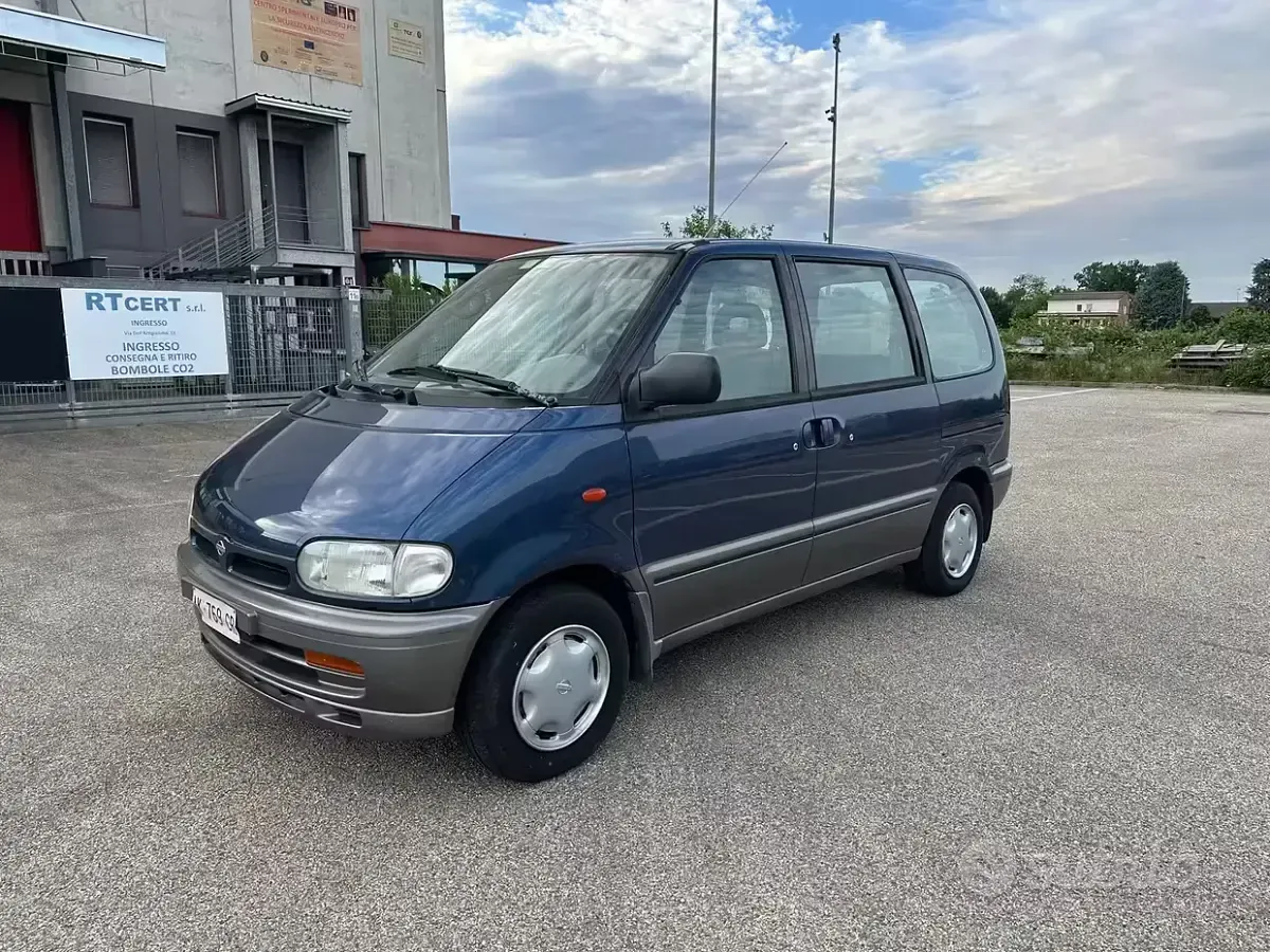 Usata Nissan Serena 126 CV (92 kW) 1996 Blu Monovolume