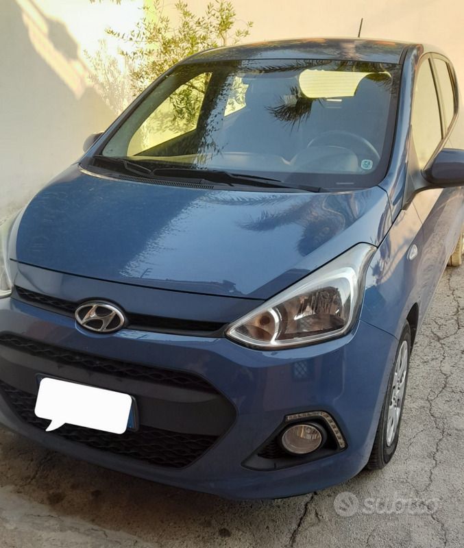 Usata Hyundai i10 66 CV (48 kW) 2015 Blu Utilitaria