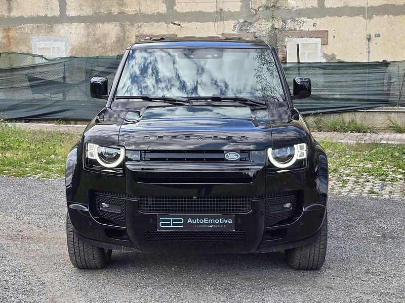 Usata Land Rover Defender SE Dynamic 249 CV (183 kW) 2023 Nero SUV
