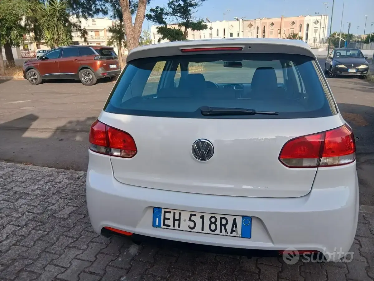 Usata VW Golf VI Edition 105 CV (77 kW) 2011 Bianco Utilitaria