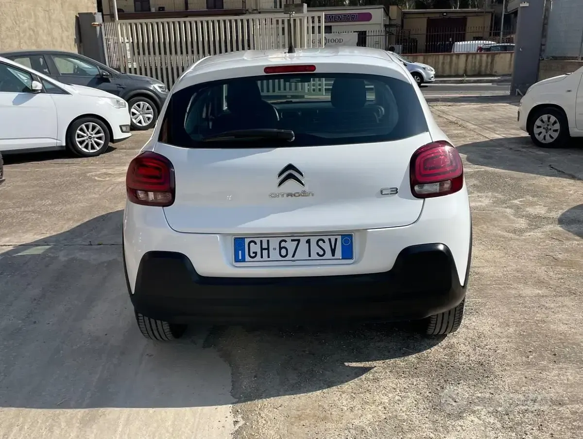 Usata Citroën C3 Feel 102 CV (75 kW) 2022 Bianco Utilitaria