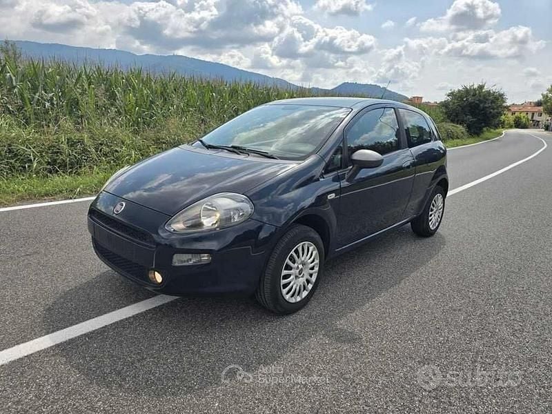 Usata Fiat Punto Evo 69 CV (50 kW) 2015 Blu Utilitaria