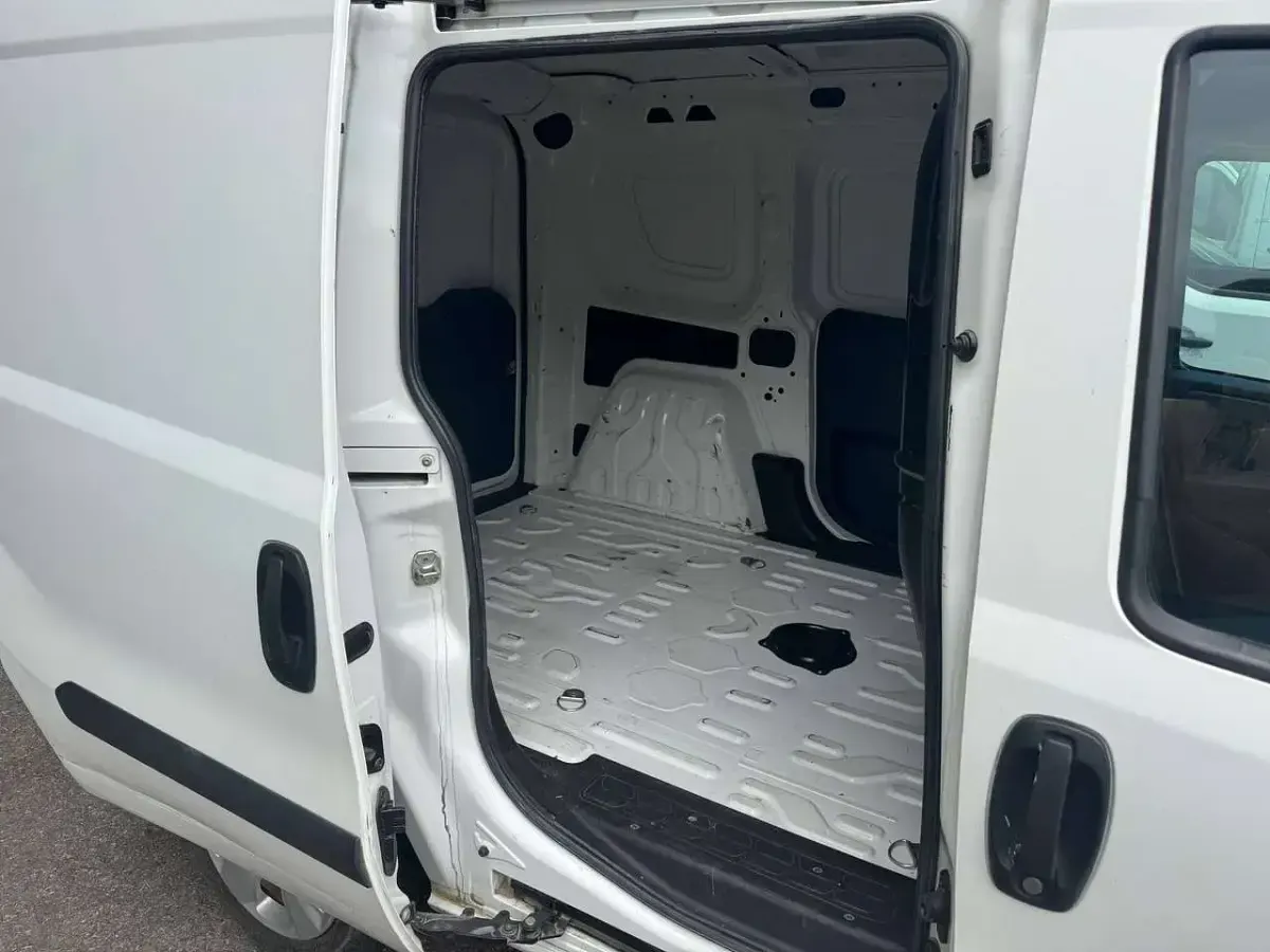 Occasion Fiat Doblò 90 ch (66 kW) 2014 Blanc Monospace