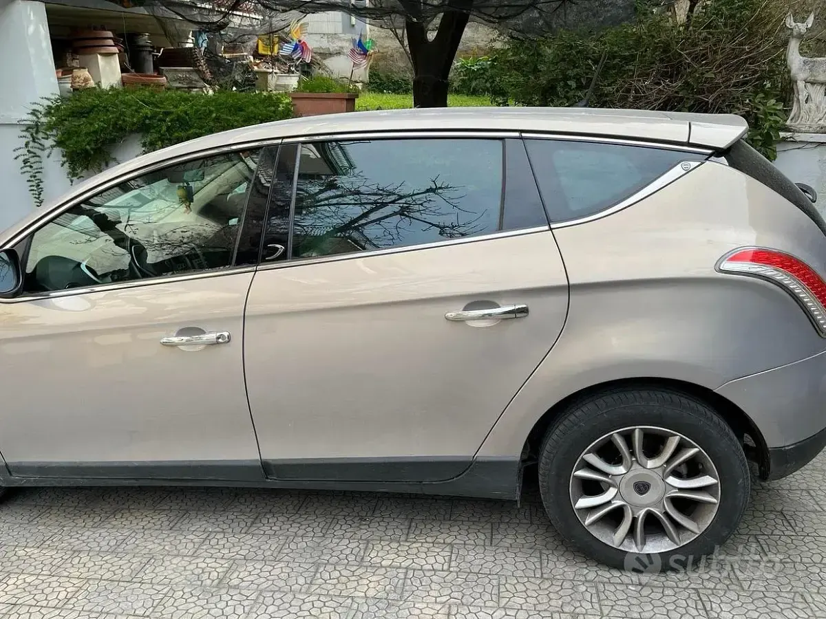 Usata Lancia Delta 2014 Utilitaria