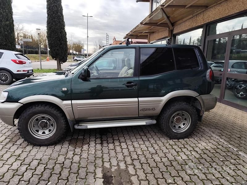 Usata Nissan Terrano 2002 Verde SUV