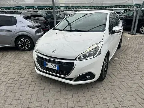 Usata Peugeot 208 Allure 82 CV (60 kW) 2015 Utilitaria