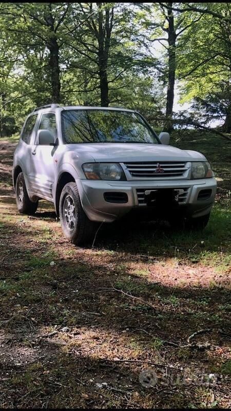 Usata 2000 Mitsubishi Pajero SUV | 6500 € (Buon prezzo) - Immagine 1/3