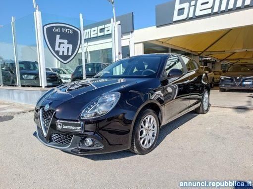 Usata Alfa Romeo Giulietta Business 120 CV (88 kW) 2019 Nero Utilitaria