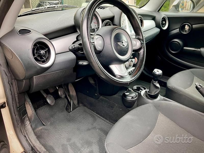 Usata Mini ONE 75 CV (55 kW) 2010 Bianco Utilitaria