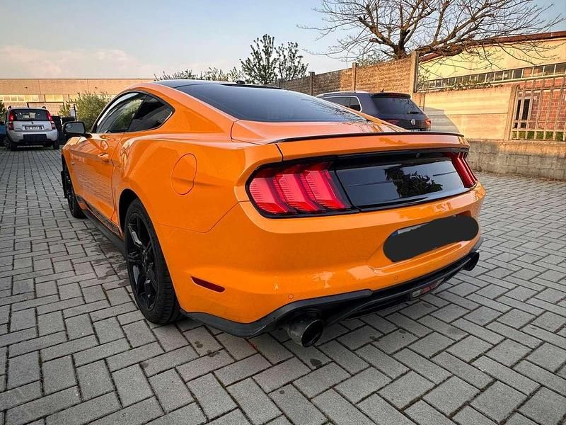 Usata Ford Mustang Fastback 317 CV (233 kW) 2018 Arancione Coupé